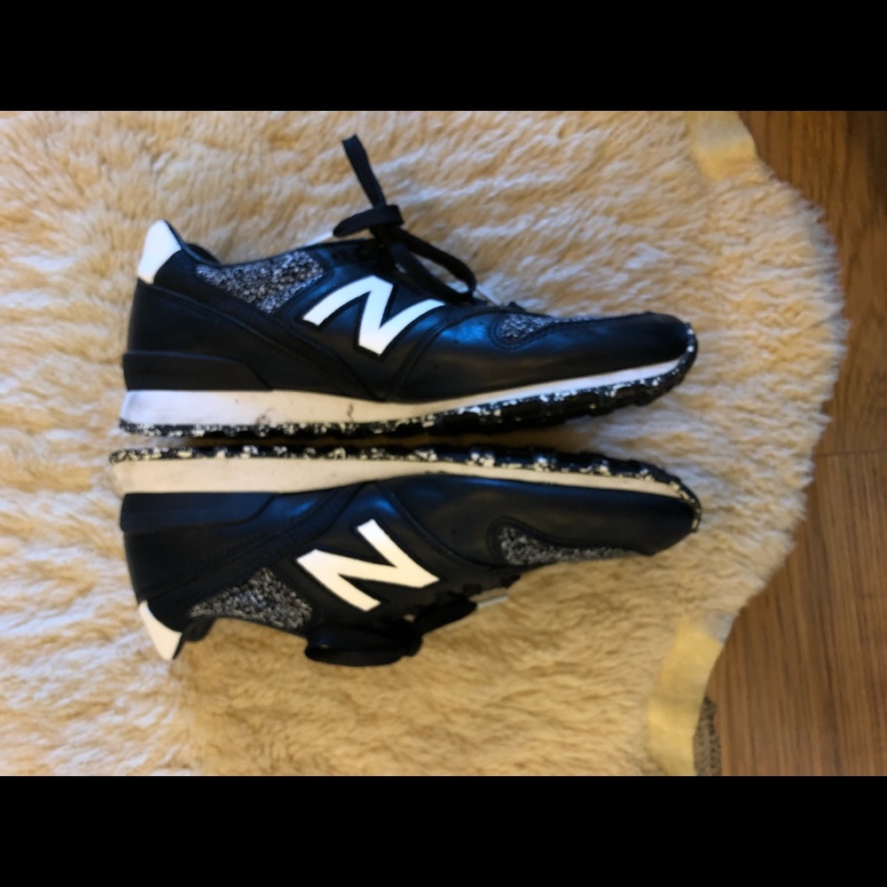 New Balance Grey Collection 696 Sneakers - Picture 6 of 7